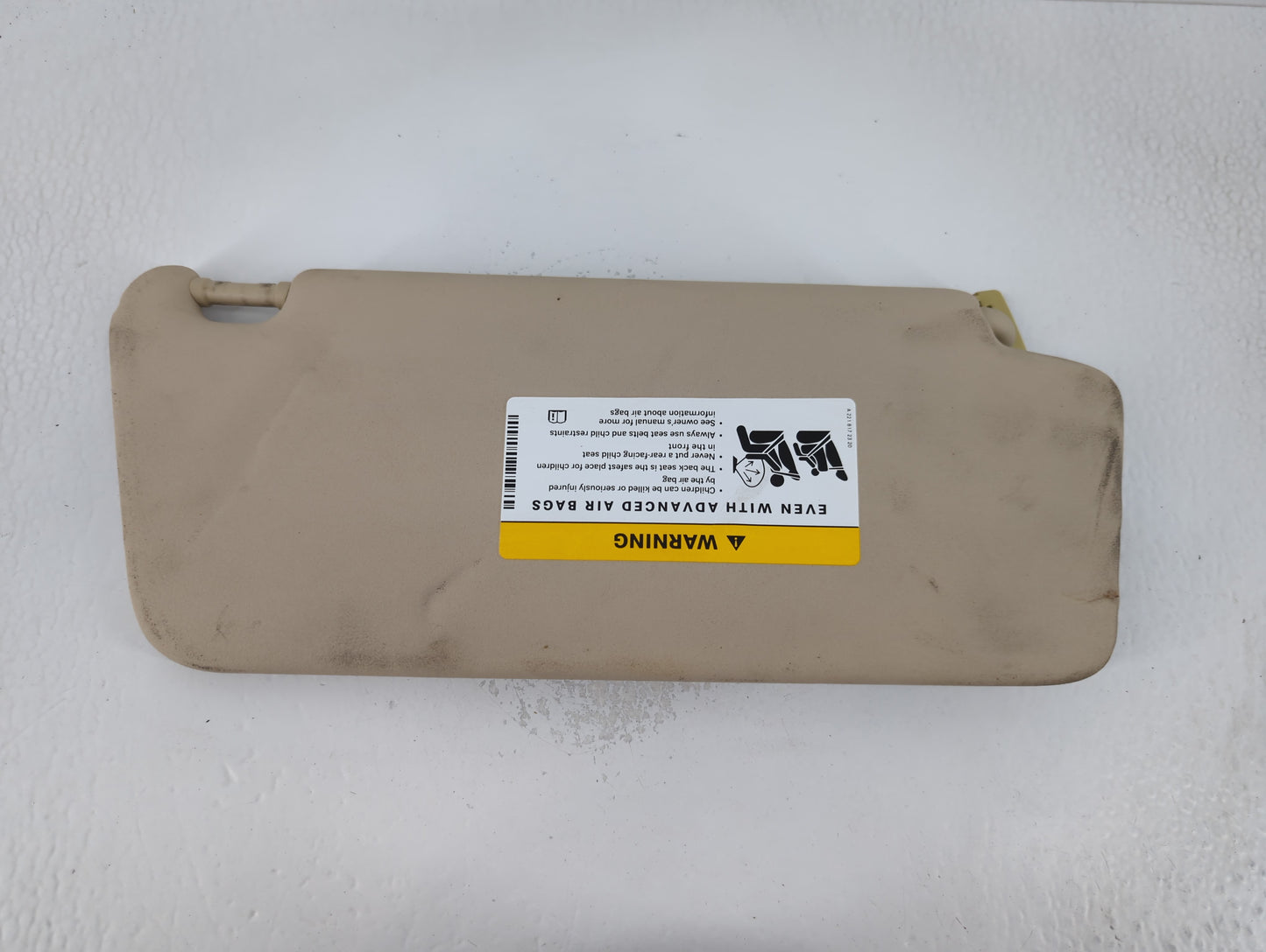 2010 Chrysler E Class Sun Visor Shade Replacement Driver Left Mirror Fits OEM Used Auto Parts - Oemusedautoparts1.com