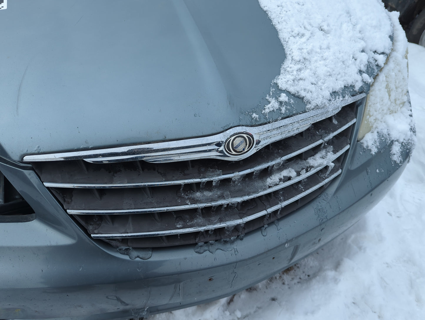 2007-2010 Chrysler Sebring Front Grille Bumper Not Included - Oemusedautoparts1.com