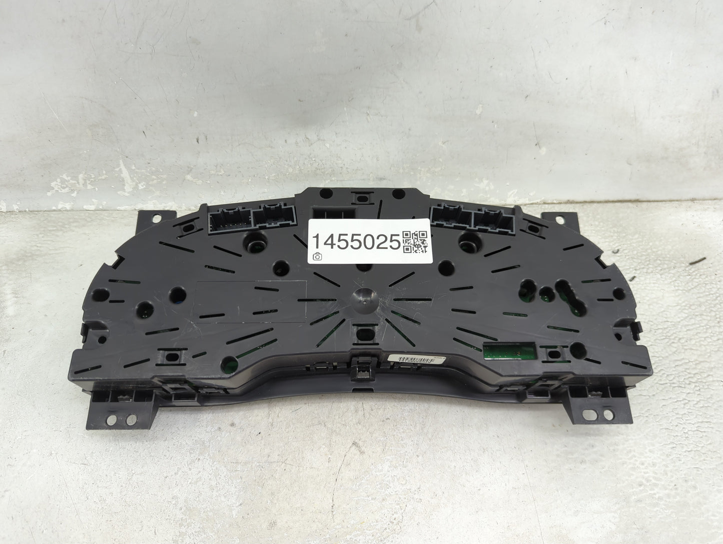 2010 Chrysler Town & Country Instrument Cluster Speedometer Gauges P/N:P05172805AE Miles: Fits OEM Used Auto Parts - Oemused