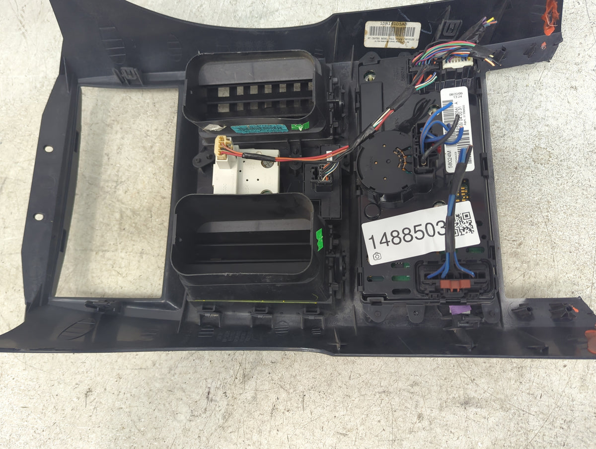 2008-2010 Chrysler Town & Country Climate Control Module Temperature AC/Heater Replacement P/N:P55111805AI 55111805AI Fits O