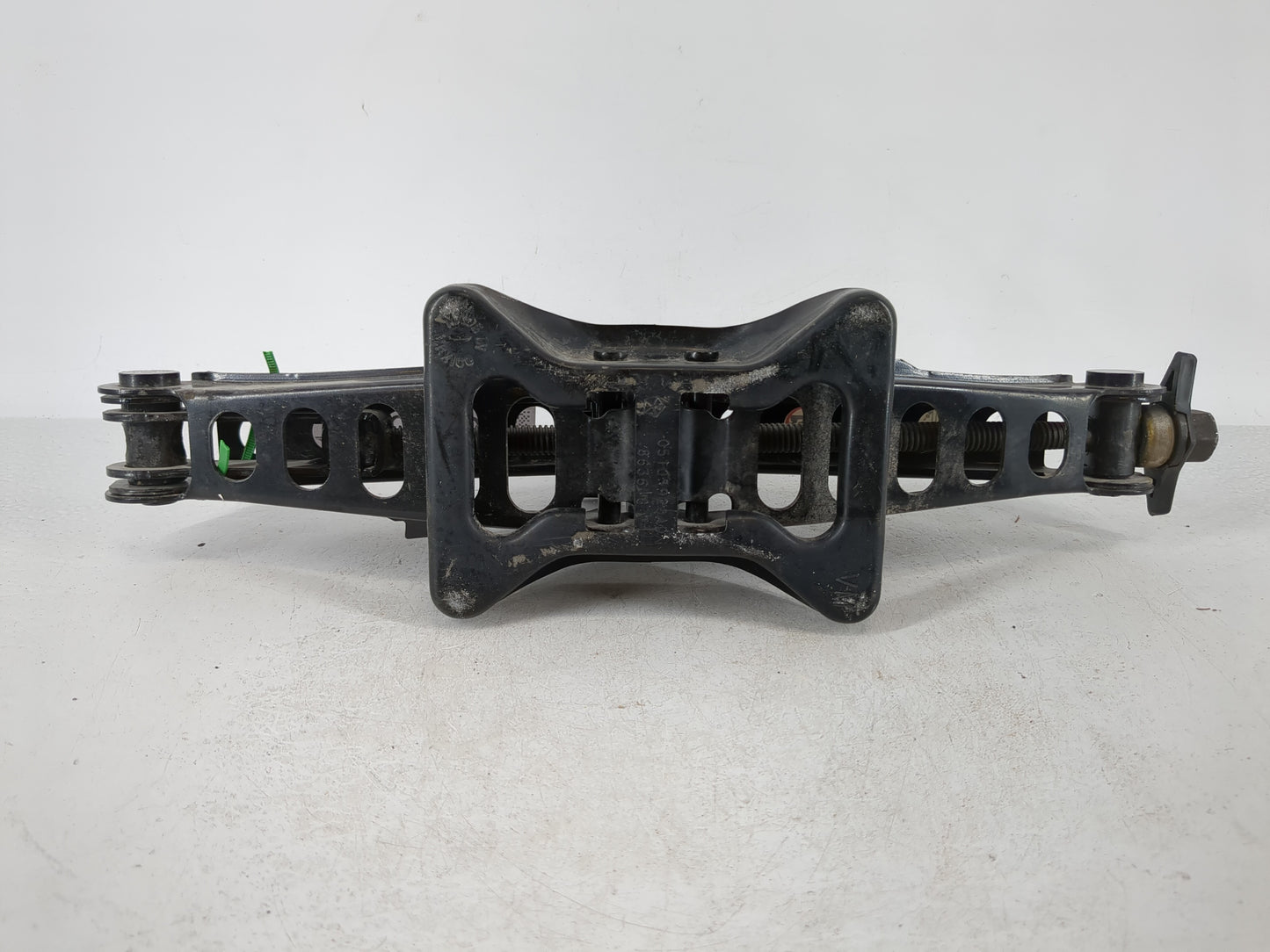 2010 Dodge Caliber Spare Scissor Car Jack - Oemusedautoparts1.com