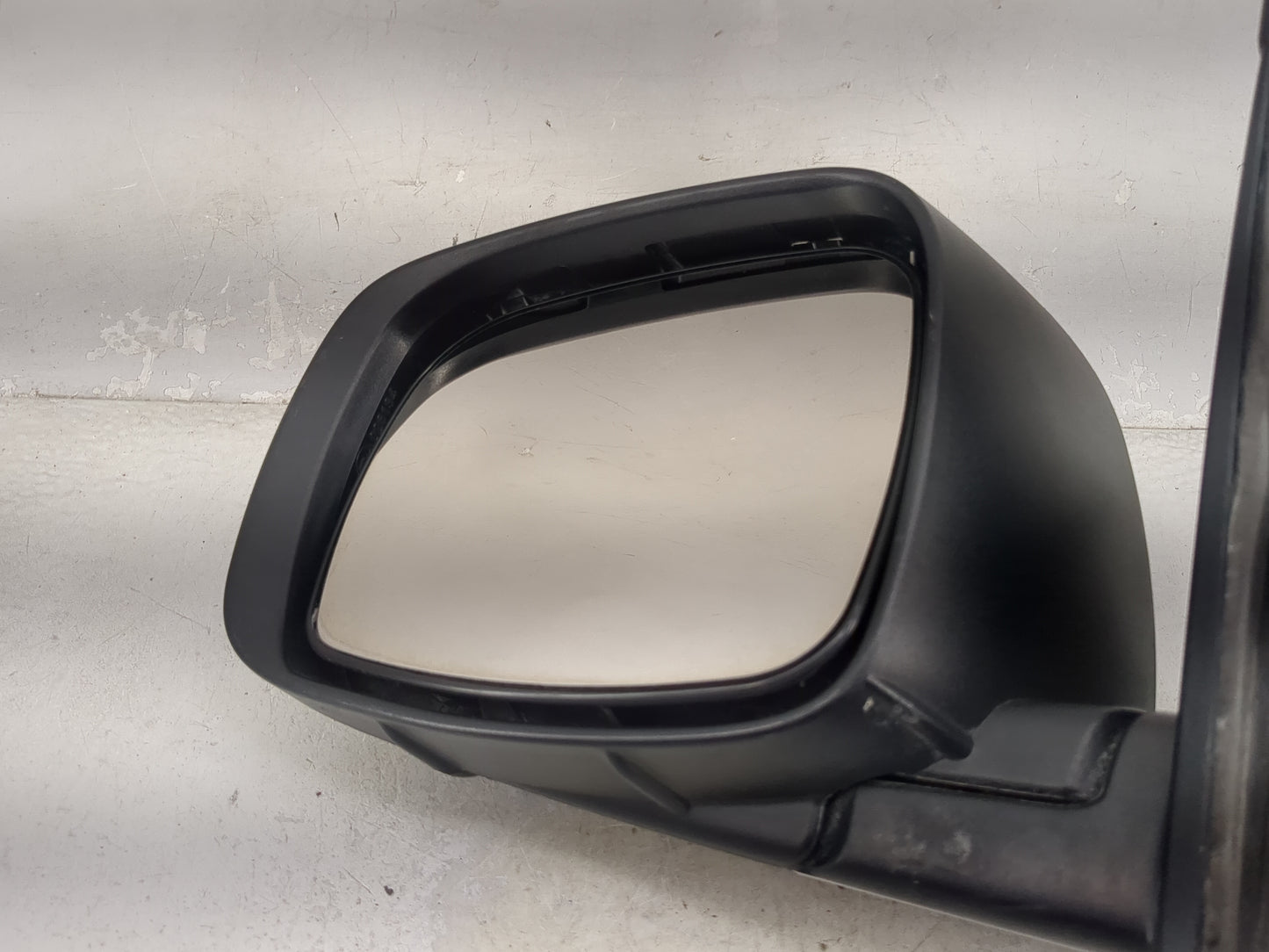 2010 Dodge Caravan Driver Side View Mirror - Left Door Mirror OEM Used - Oemusedautoparts1.com