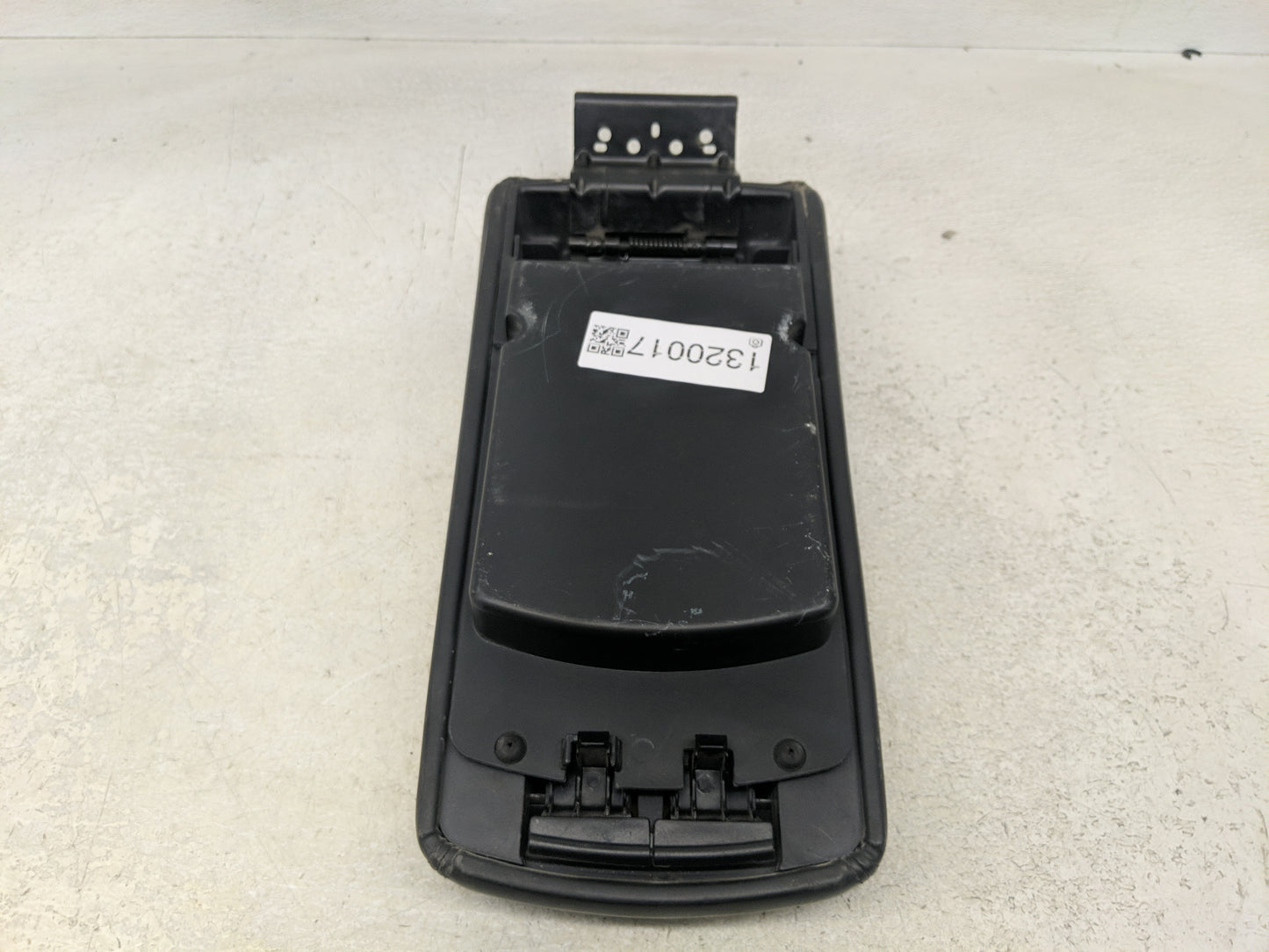 2010 Dodge Charger Center Console Armrest Cover Lid Fits OEM Used Auto Parts - Oemusedautoparts1.com