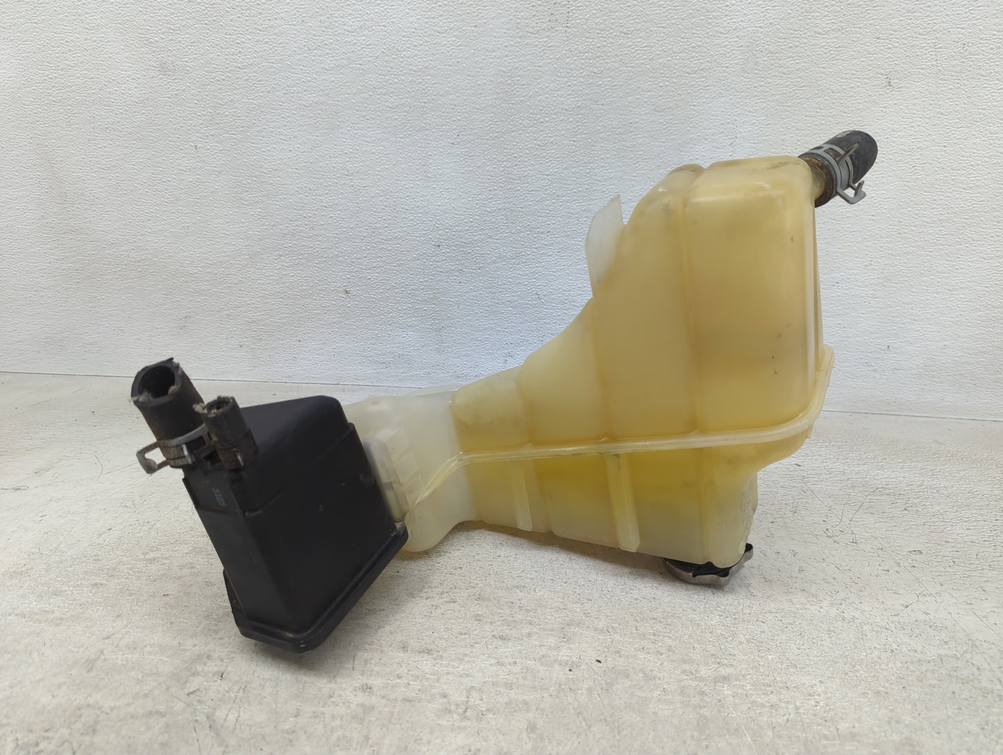2006-2010 Dodge Charger Radiator Coolant Overflow Expansion Tank Bottle 1409528 - Oemusedautoparts1.com