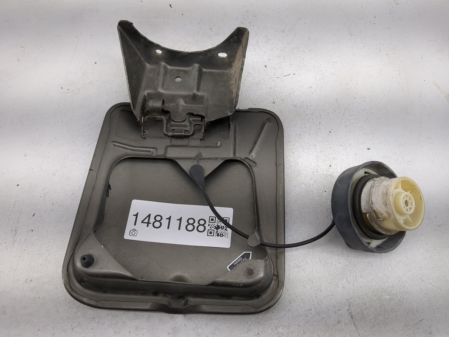 2010 Dodge Charger Fuel Tank Door Lid Gas Tank Gray - Oemusedautoparts1.com