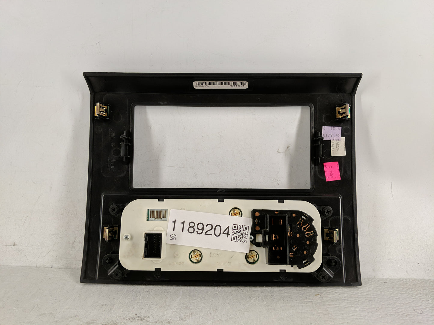 2008-2011 Dodge Dakota Climate Control Module Temperature AC/Heater Replacement P/N:1CZ78DX9AA Fits Fits 2008 2009 2010 2011