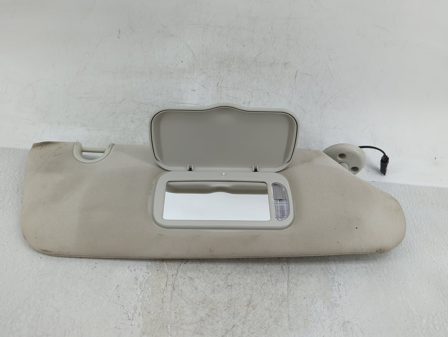 2008-2010 Dodge Grand Caravan Sun Visor Shade Replacement Passenger Right Mirror Fits Fits 2008 2009 2010 OEM Used Auto Part