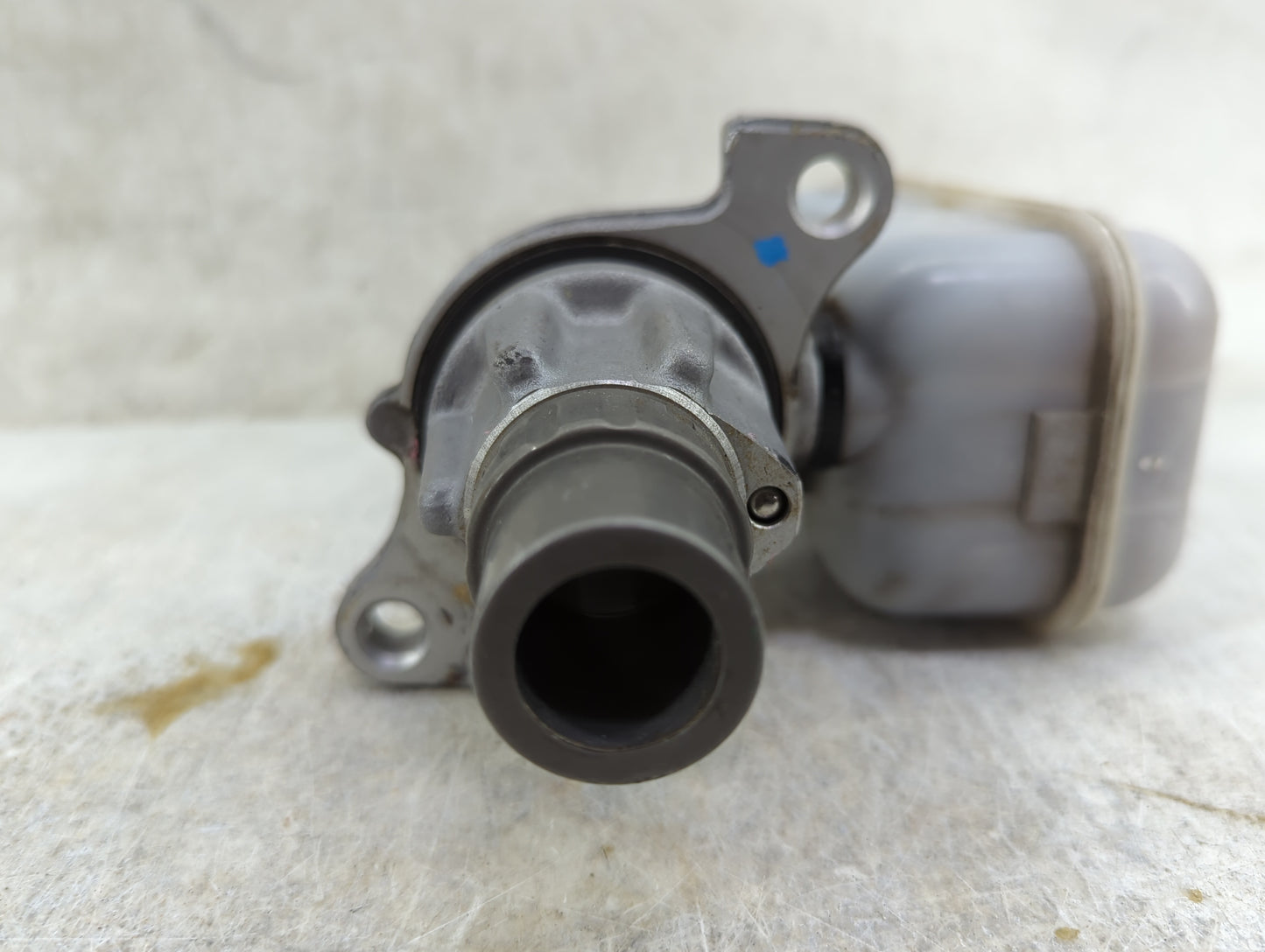 2008-2016 Dodge Grand Caravan Brake Master Cylinder 1466557 - Oemusedautoparts1.com