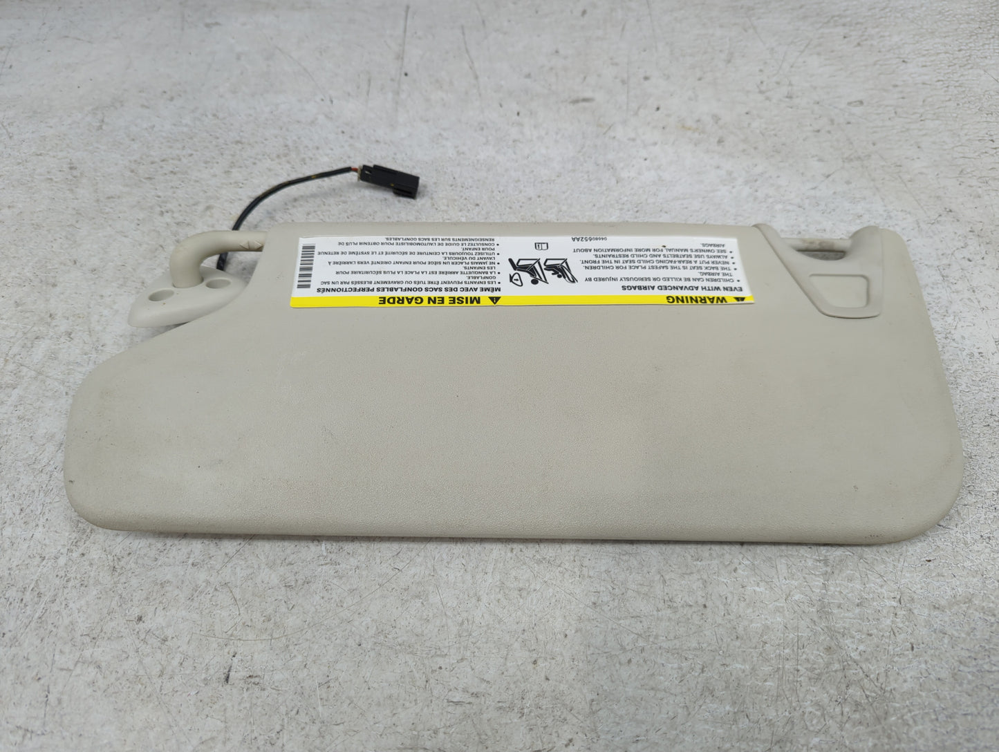 2009-2010 Dodge Journey Sun Visor Shade Replacement Passenger Right Mirror Fits Fits 2009 2010 OEM Used Auto Parts - Oemused