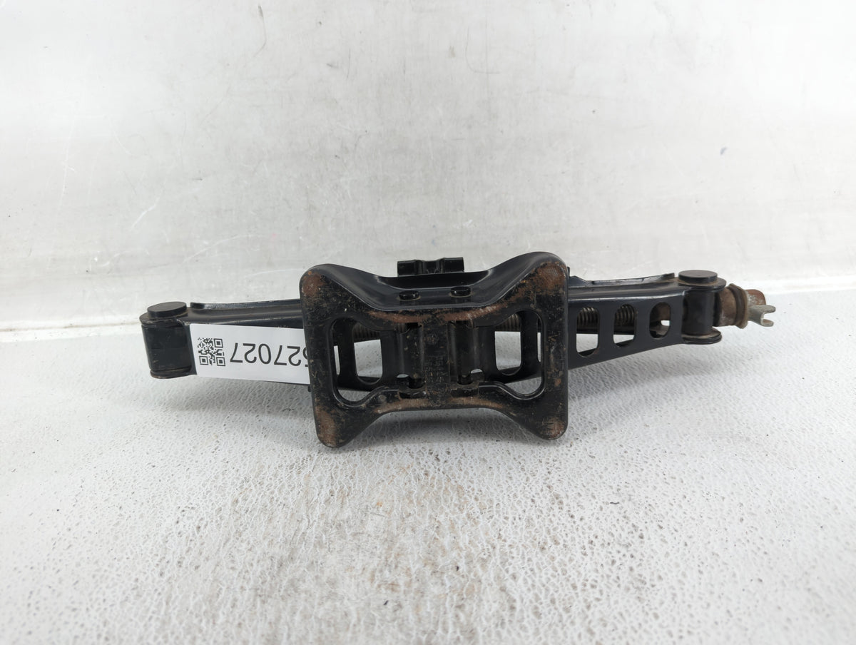 2010 Dodge Journey Spare Scissor Car Jack 527027 - Oemusedautoparts1.com