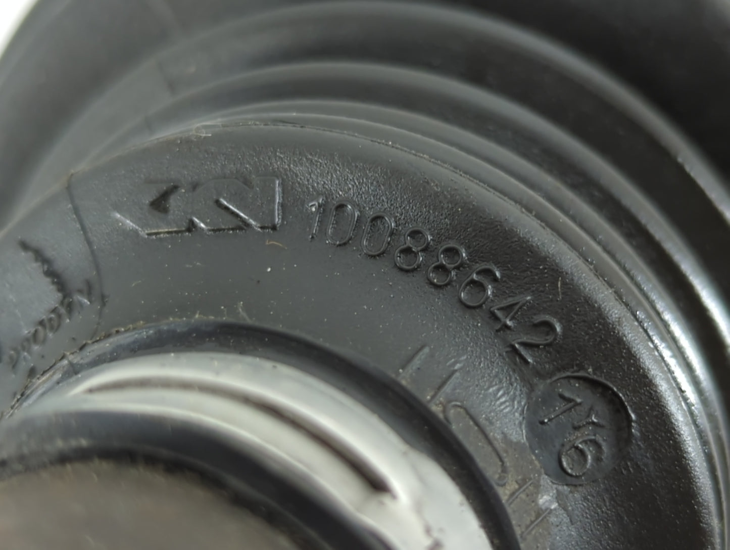 2009-2010 Dodge Journey Axle Shaft Front Driver Cv C/v - Oemusedautoparts1.com