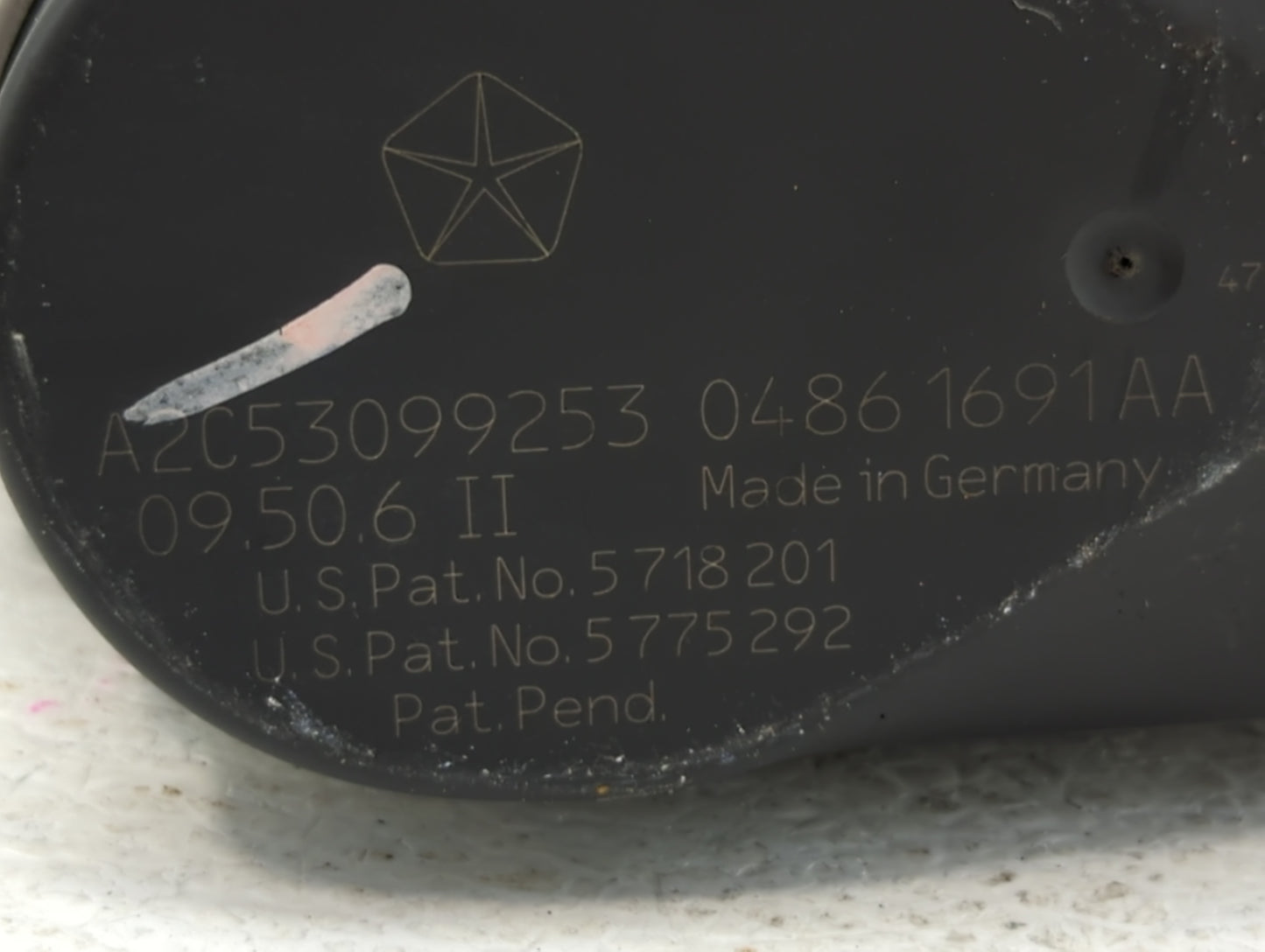 2009-2010 Dodge Journey Throttle Body P/N:0486161AA A2C53099253 Fits Fits 2006 2007 2008 2009 2010 2011 OEM Used Auto Parts