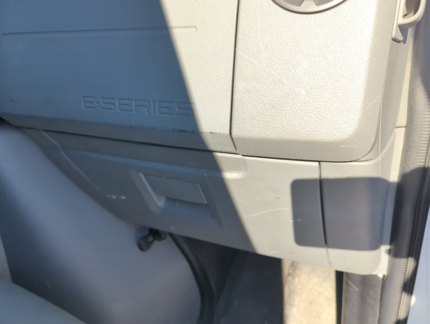 2010 Ford E-150 Passenger Glove Box Door Storage Compartment - Oemusedautoparts1.com