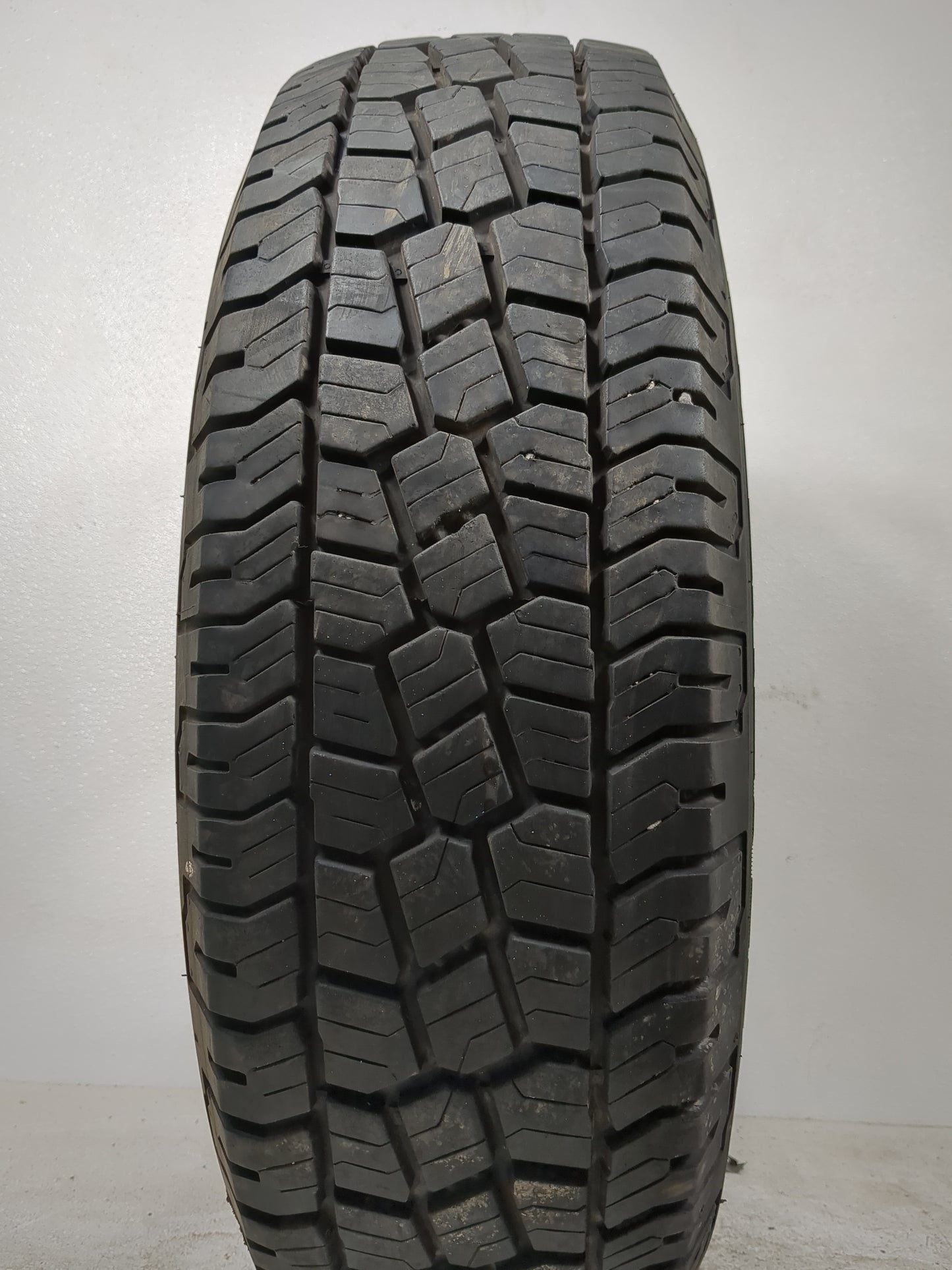 Used Tire LT225/75R16 MASTERCRAFT COURSER AP 115R - Tread Depth 8/32 - Oemusedautoparts1.com