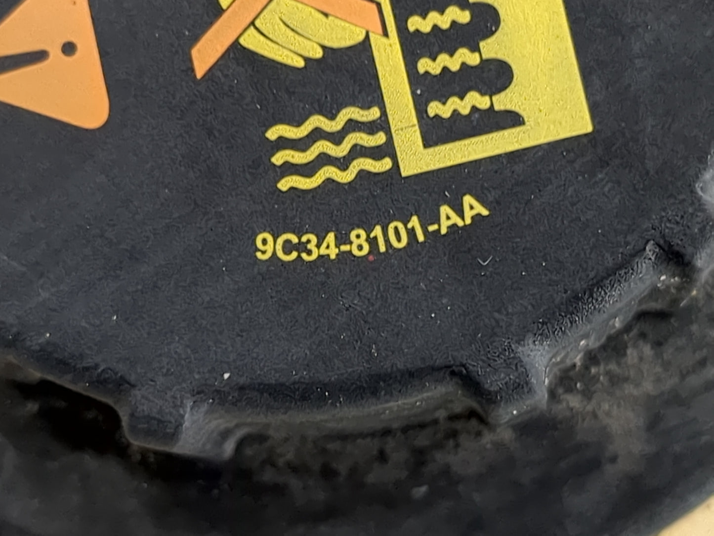 2010 Ford E350sd Radiator Coolant Overflow Expansion Tank Bottle - Oemusedautoparts1.com