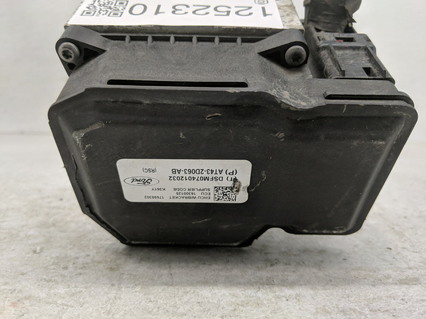 2010 Ford Edge ABS Pump Control Module Replacement P/N:AT43-2D063-AB Fits OEM Used Auto Parts - Oemusedautoparts1.com