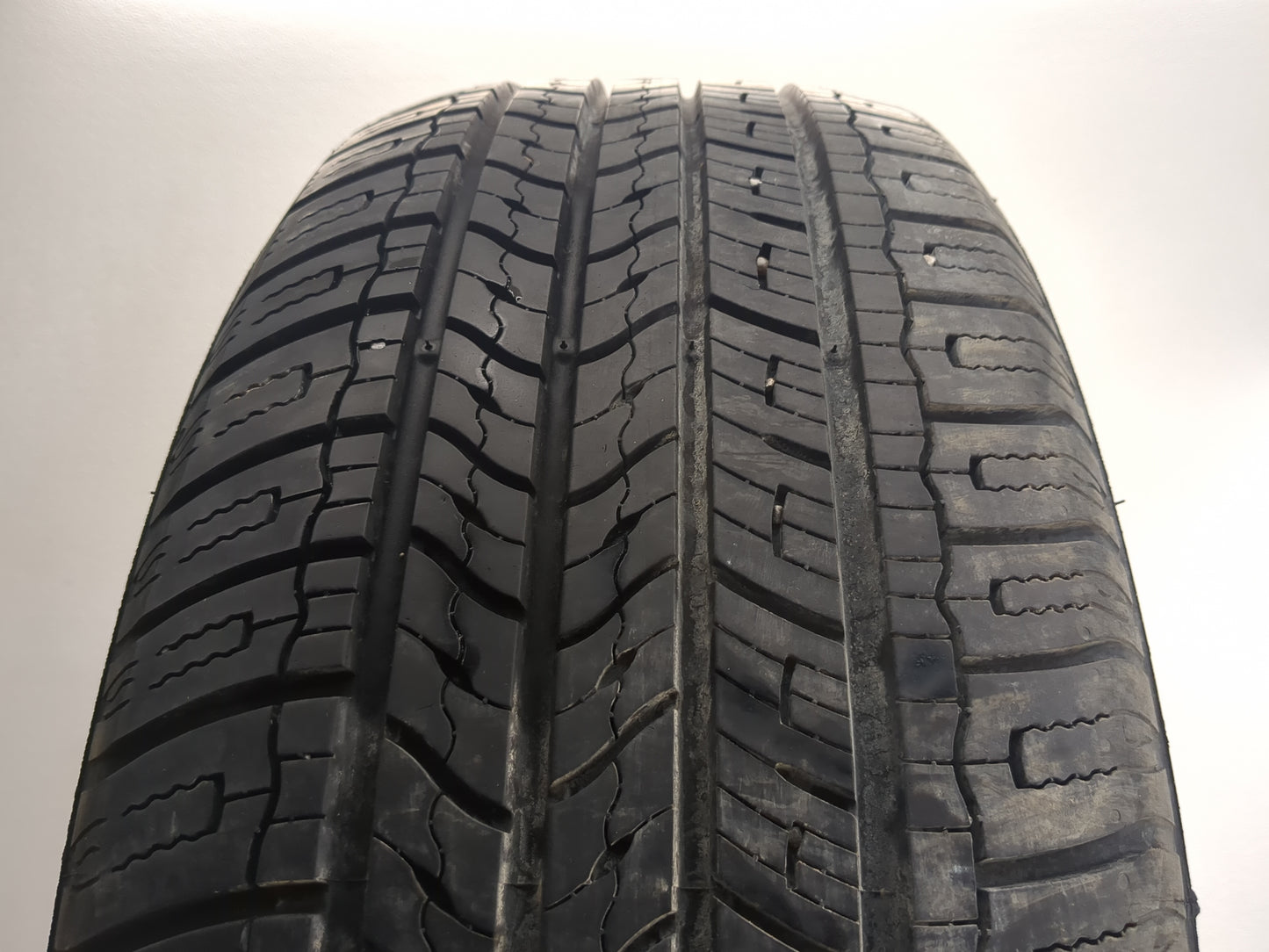 Used Tire 245/60R18 PHANTOM C-SPORT 105V - Tread Depth 11.5/32 - Oemusedautoparts1.com