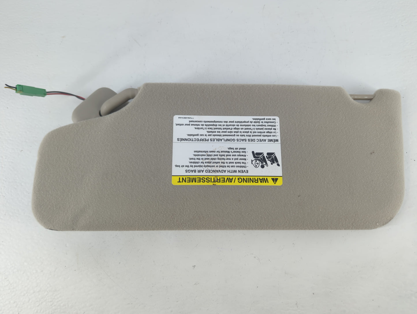 2007-2010 Ford Edge Sun Visor Shade Replacement Passenger Right Mirror Fits Fits 2007 2008 2009 2010 OEM Used Auto Parts - O