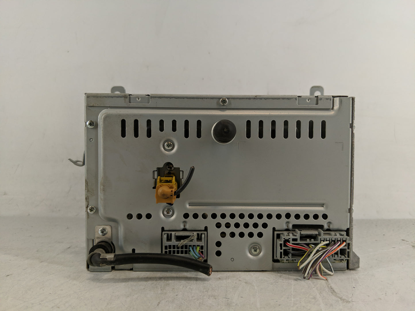 2010 Ford Escape Radio AM FM Cd Player Receiver Replacement P/N:9L8T-19C157-BE Fits OEM Used Auto Parts - Oemusedautoparts1.