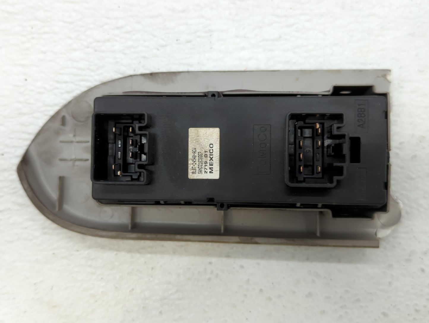 2008-2012 Ford Escape Master Power Window Switch Replacement Driver Side Left P/N:8L8T-14540-ACW Fits OEM Used Auto Parts -
