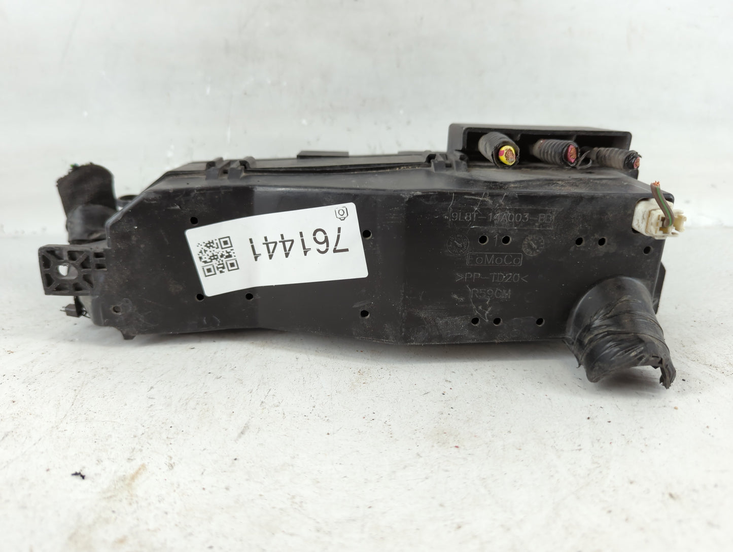 2010 Ford Escape Fusebox Fuse Box Panel Relay Module P/N:9L8T-14A003-BB Fits OEM Used Auto Parts - Oemusedautoparts1.com