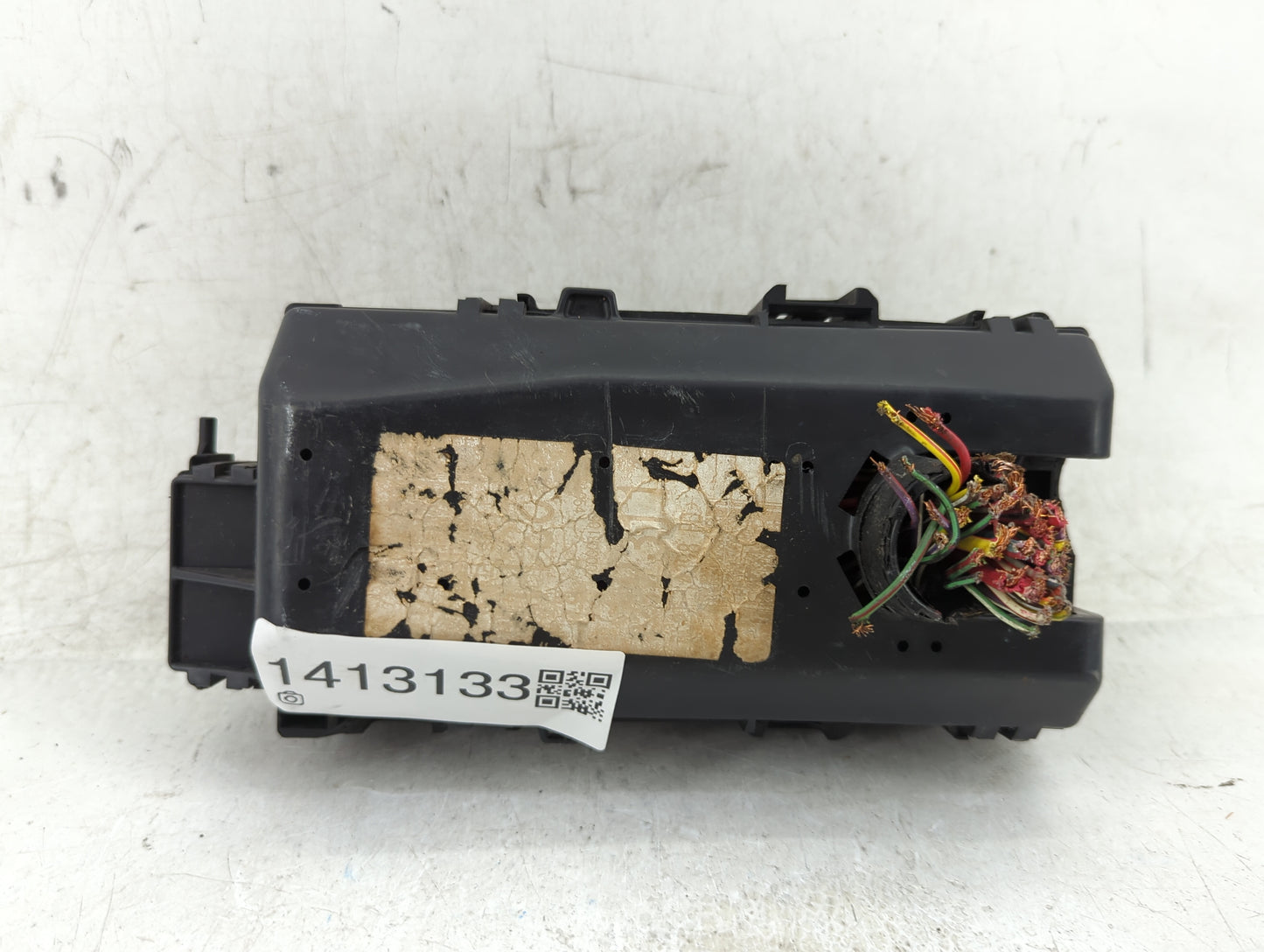 2010 Ford Explorer Fusebox Fuse Box Panel Relay Module P/N:2L5T-14A075-AA Fits OEM Used Auto Parts - Oemusedautoparts1.com