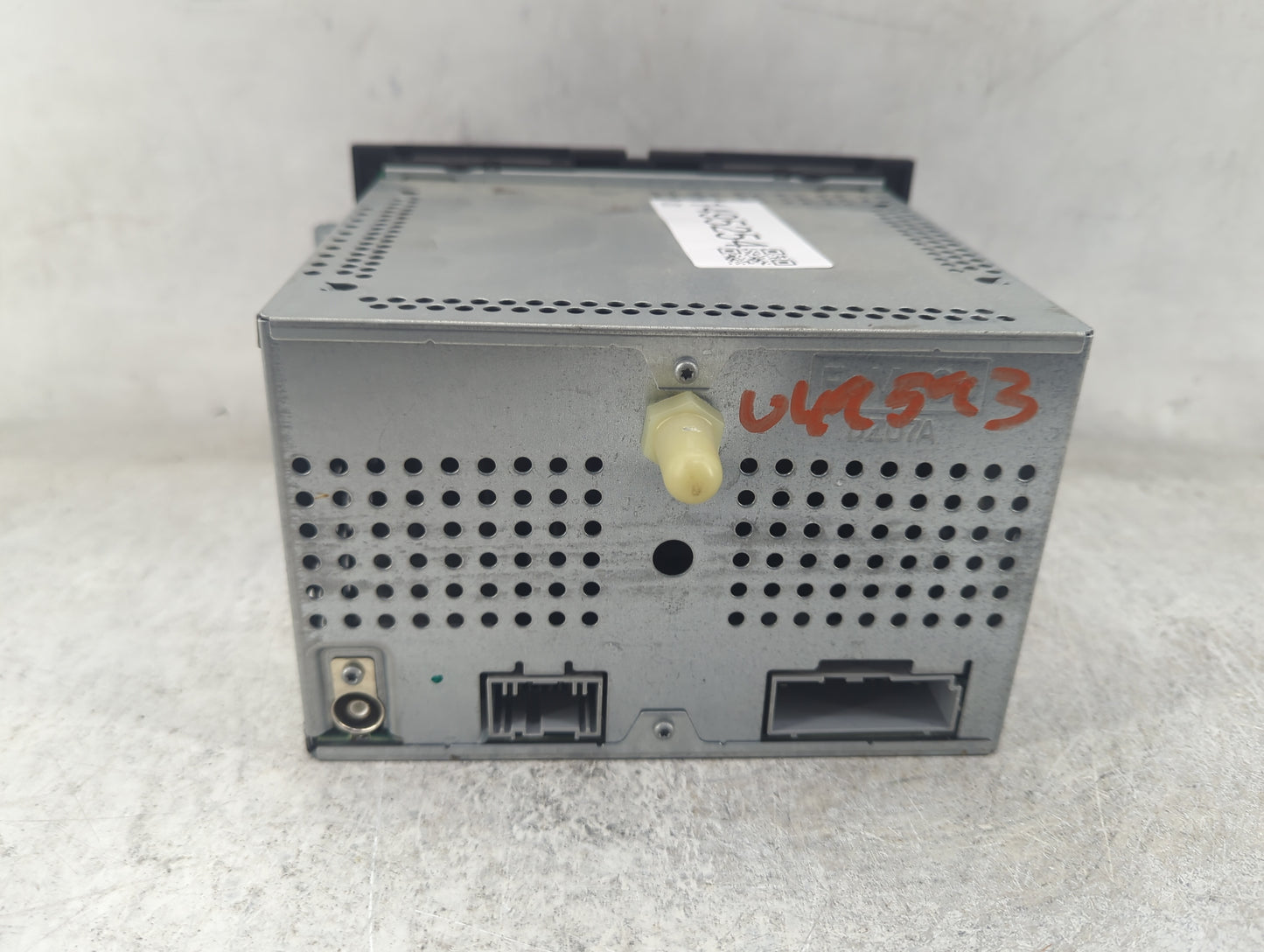 2010 Ford Explorer Radio AM FM Cd Player Receiver Replacement P/N:AL2T-18C869-AB 9YDF003436 Fits OEM Used Auto Parts - Oemus