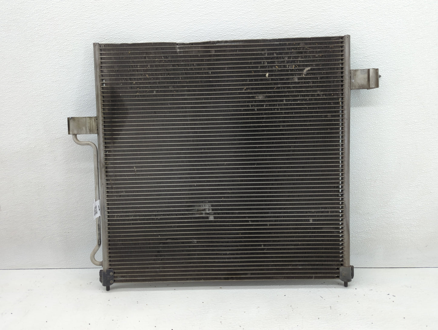 Ford Explorer Left Radiator Fan Motor Assembly Black - Oemusedautoparts1.com