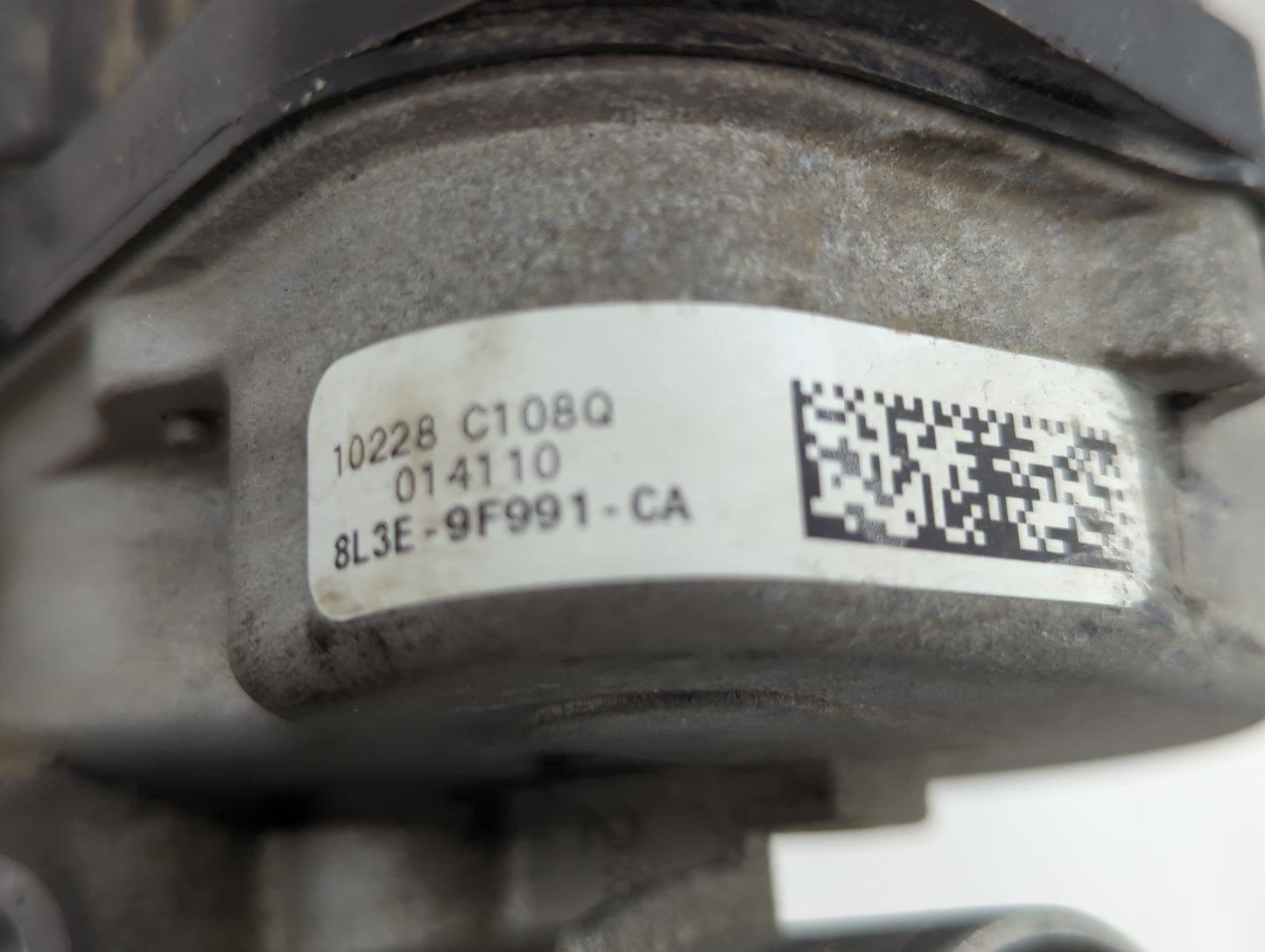 2010 Ford F-150 Throttle Body P/N:8L3E-9F991-CA 8L3E-9F991-CB Fits Fits 2011 2012 2013 2014 OEM Used Auto Parts - Oemusedaut