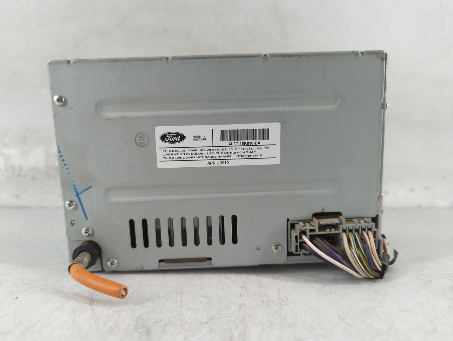 2009-2010 Ford F-150 Radio AM FM Cd Player Receiver Replacement P/N:AL3T-18K810-BA Fits Fits 2009 2010 OEM Used Auto Parts -