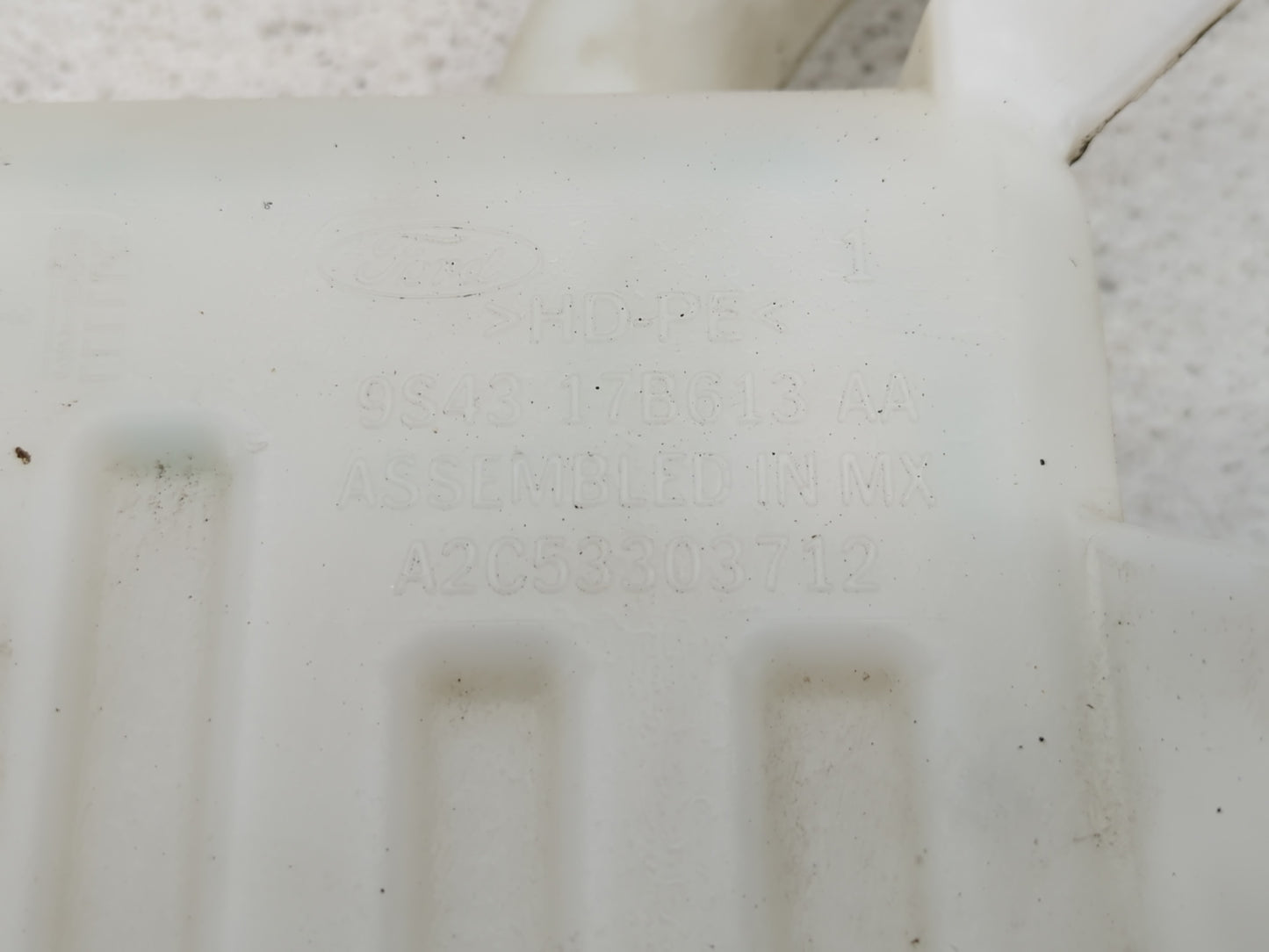 2008-2011 Ford Focus Windshield Washer Fluid Reservoir Bottle Oem - Oemusedautoparts1.com