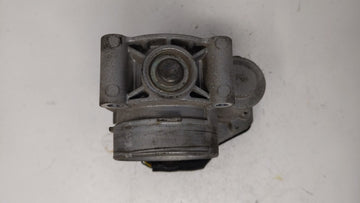 2010-2012 Ford Fusion Throttle Body P/N:9L8Z-A DS7Z-A, 9L8E-9F991-BC, DS7E-9F991-AK, DS7E-9F991-AJ Fits Fits 2009 2010 2011 2012 OEM Used Auto Parts