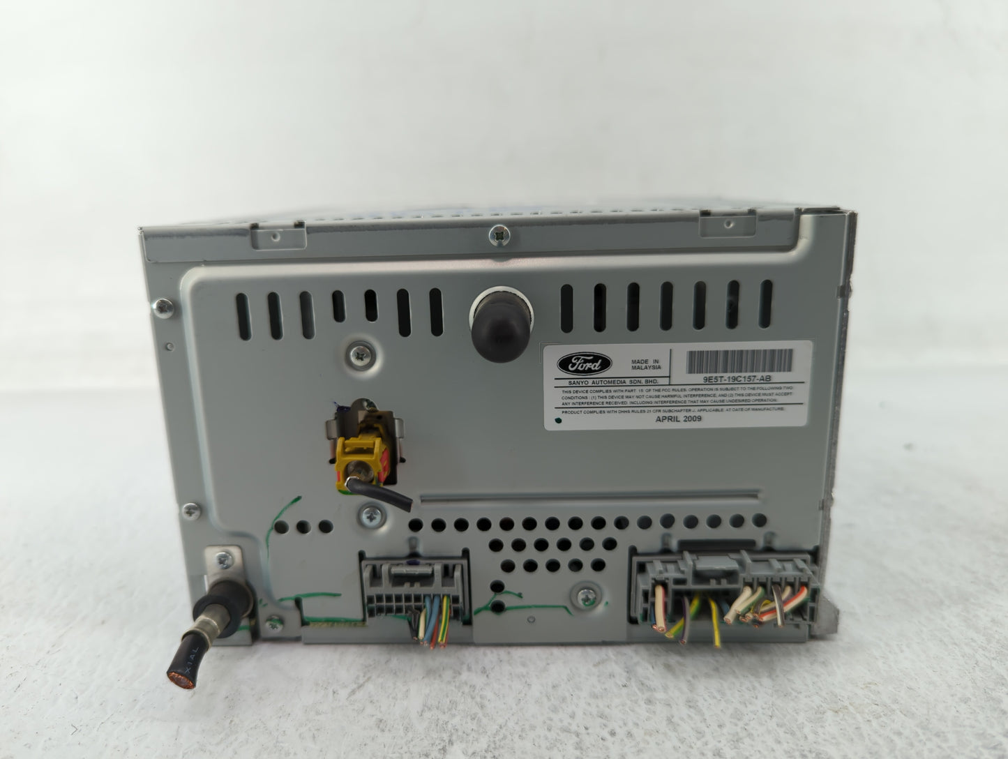 2010 Ford Fusion Radio AM FM Cd Player Receiver Replacement P/N:9E5T-19C157-AC 9E5T-19C157-AE, 9E5T-19C157-AB Fits OEM Used