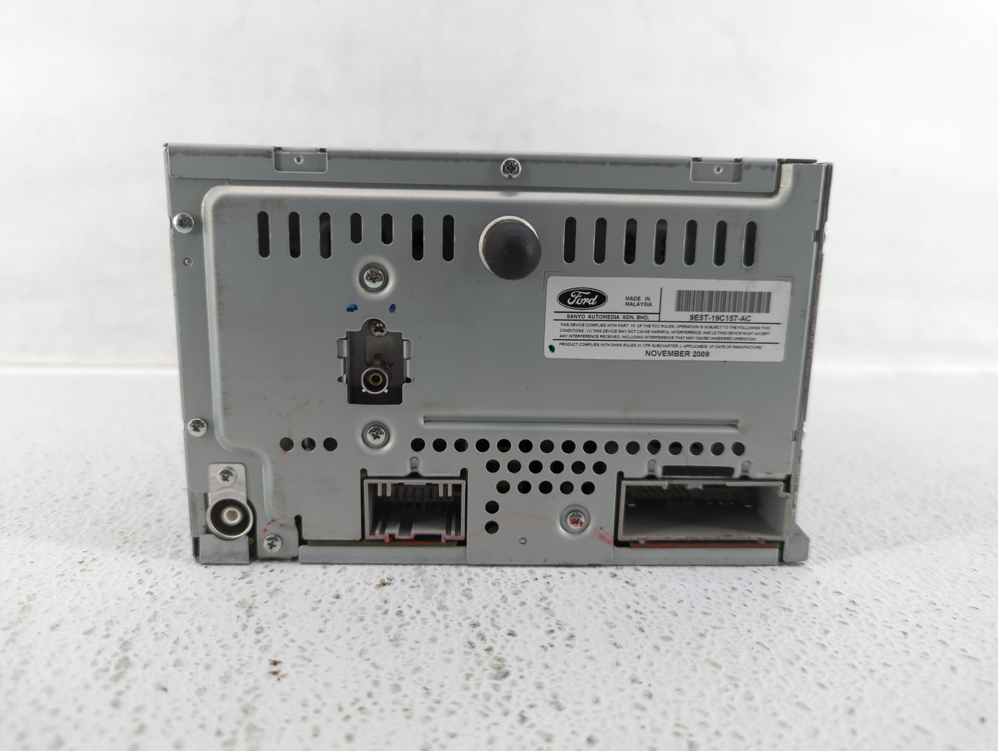2010 Ford Fusion Radio AM FM Cd Player Receiver Replacement P/N:BE5T-19C157-AA 9E5T-19C107-AC Fits OEM Used Auto Parts - Oem