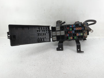 2010-2012 Ford Fusion Fusebox Fuse Box Panel Relay Module P/N:6E5T-14A003-AB AE5T-14290-C, BH6T-14290-B Fits Fits 2010 2011 2012 OEM Used Auto Parts