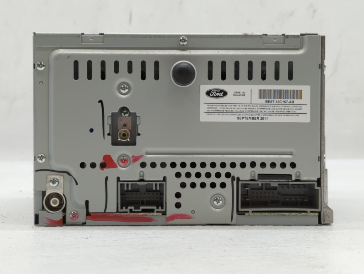 2010 Ford Fusion Radio AM FM Cd Player Receiver Replacement P/N:BE5T-19C157-AB 9E5T-18A802-AE Fits OEM Used Auto Parts - Oem