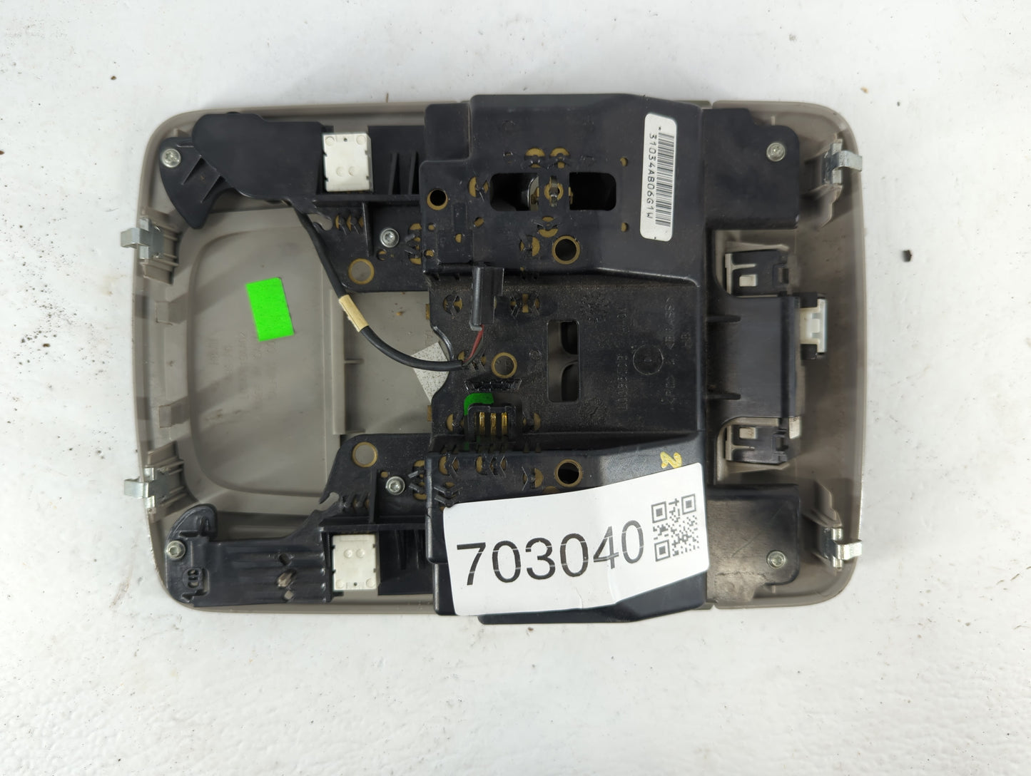 2010 Ford Fusion Overhead Roof Console 703040 - Oemusedautoparts1.com