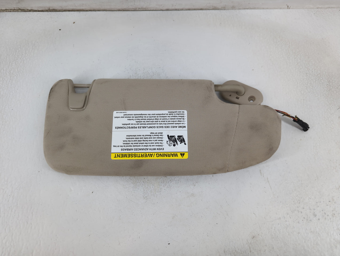 2010-2012 Ford Fusion Sun Visor Shade Replacement Driver Left Mirror Fits Fits 2010 2011 2012 OEM Used Auto Parts - Oemuseda