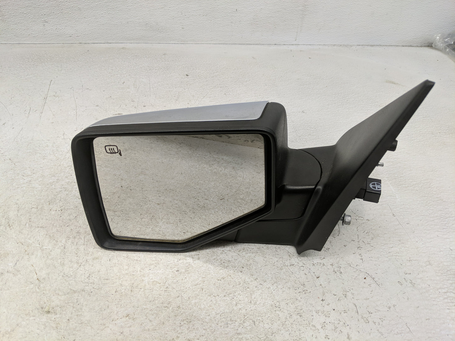 2006-2011 Ford Ranger Driver Side View Mirror - Left Door Mirror OEM Used - Oemusedautoparts1.com