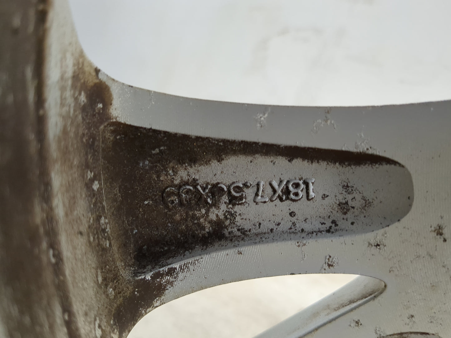 2010-2012 Ford Taurus Oem Wheel Rim 1351834 - Oemusedautoparts1.com