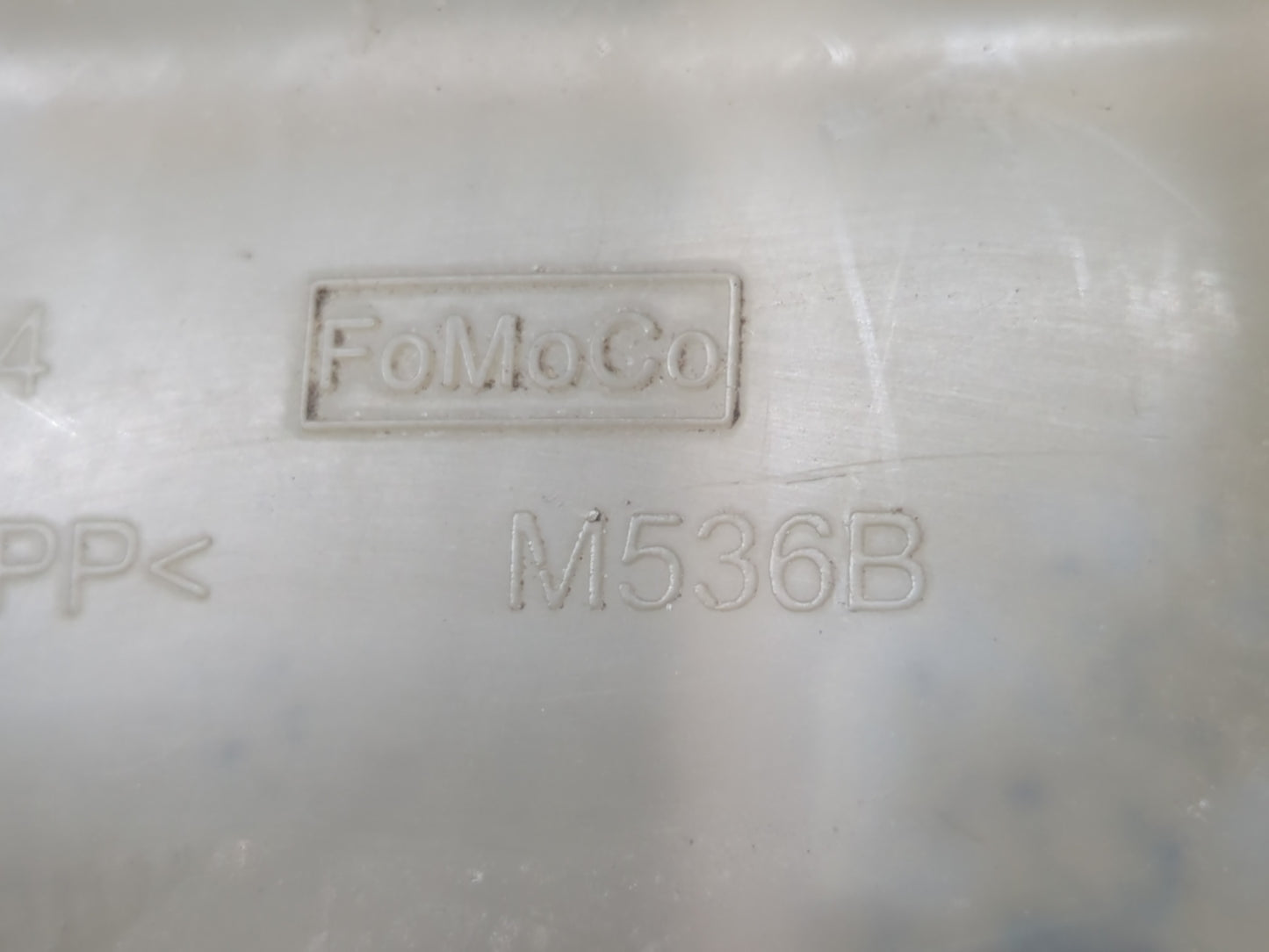 2008-2011 Ford Taurus Radiator Coolant Overflow Expansion Tank Bottle 914422 - Oemusedautoparts1.com