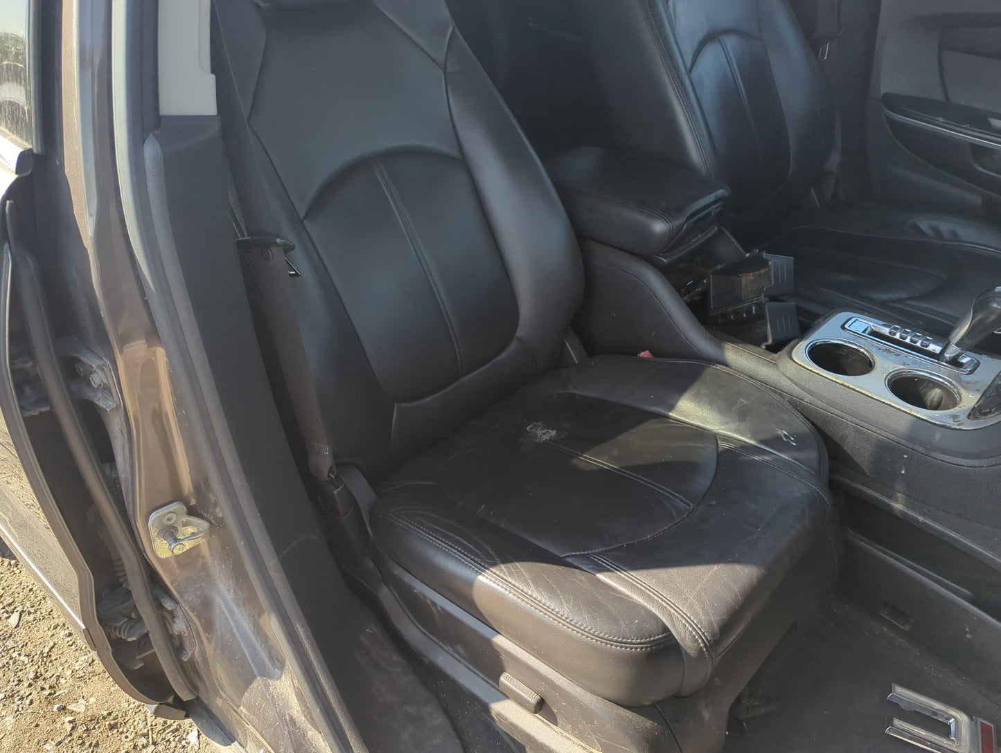 2009-2011 Gmc Acadia Passenger Front Seat Oem - Oemusedautoparts1.com
