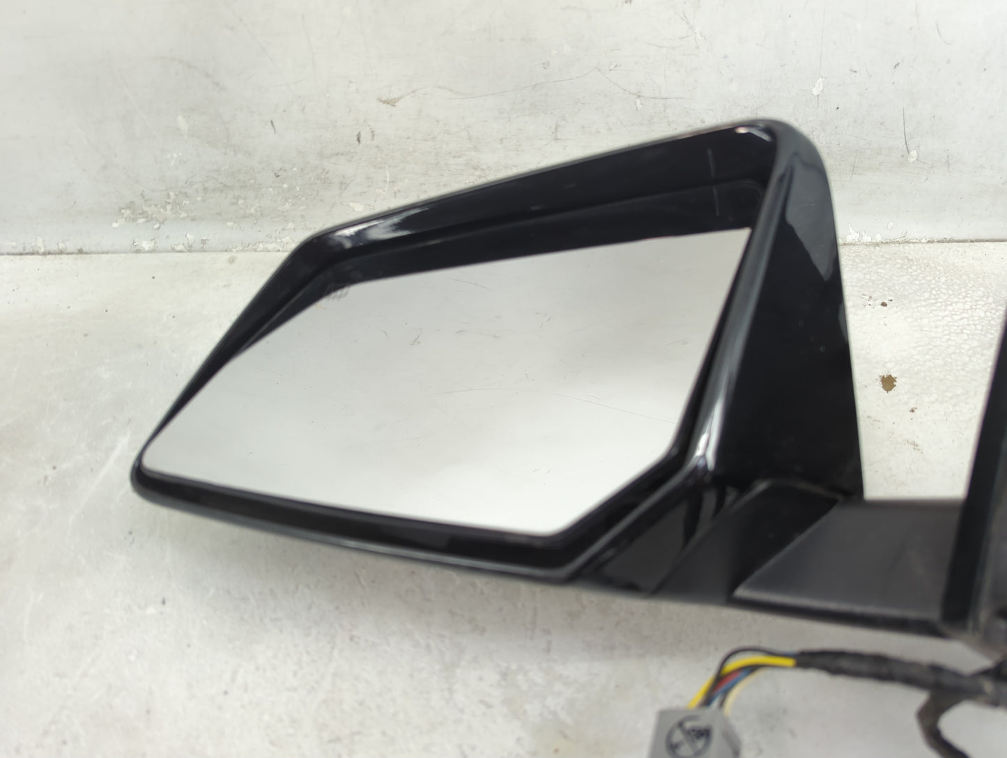 2009-2014 Gmc Acadia Driver Side View Mirror - Left Door Mirror OEM Used - Oemusedautoparts1.com