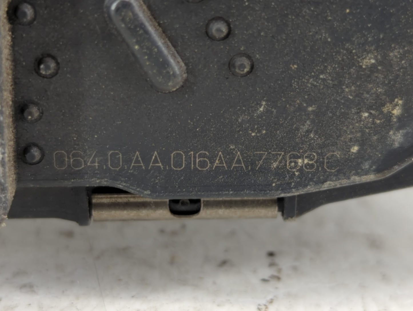 2008-2012 Gmc Canyon Throttle Body P/N:0640AA 016AA Fits Fits 2008 2009 2010 2011 2012 OEM Used Auto Parts - Oemusedautopart