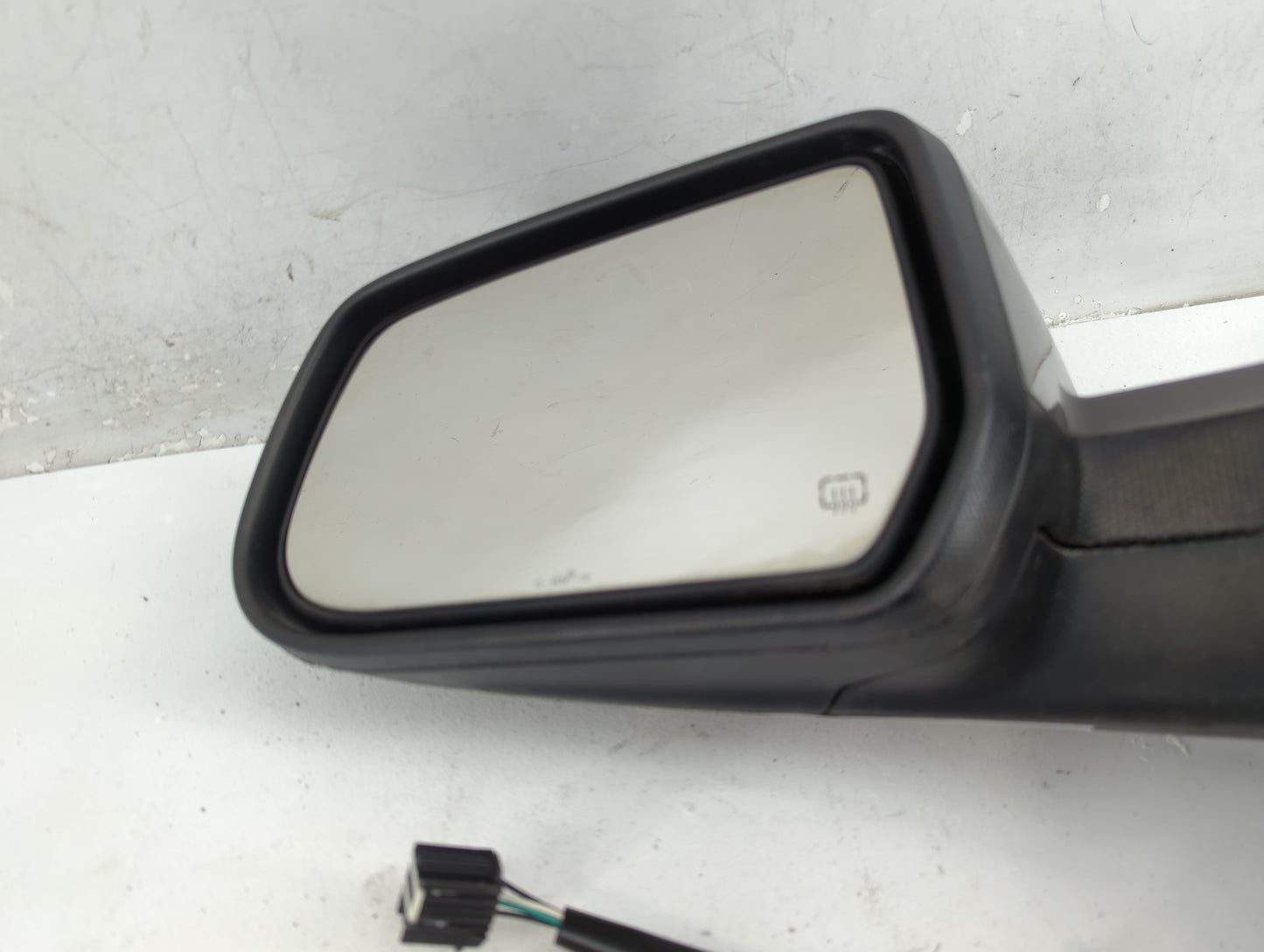2010-2011 Gmc Terrain Driver Side View Mirror - Left Door Mirror OEM Used - Oemusedautoparts1.com