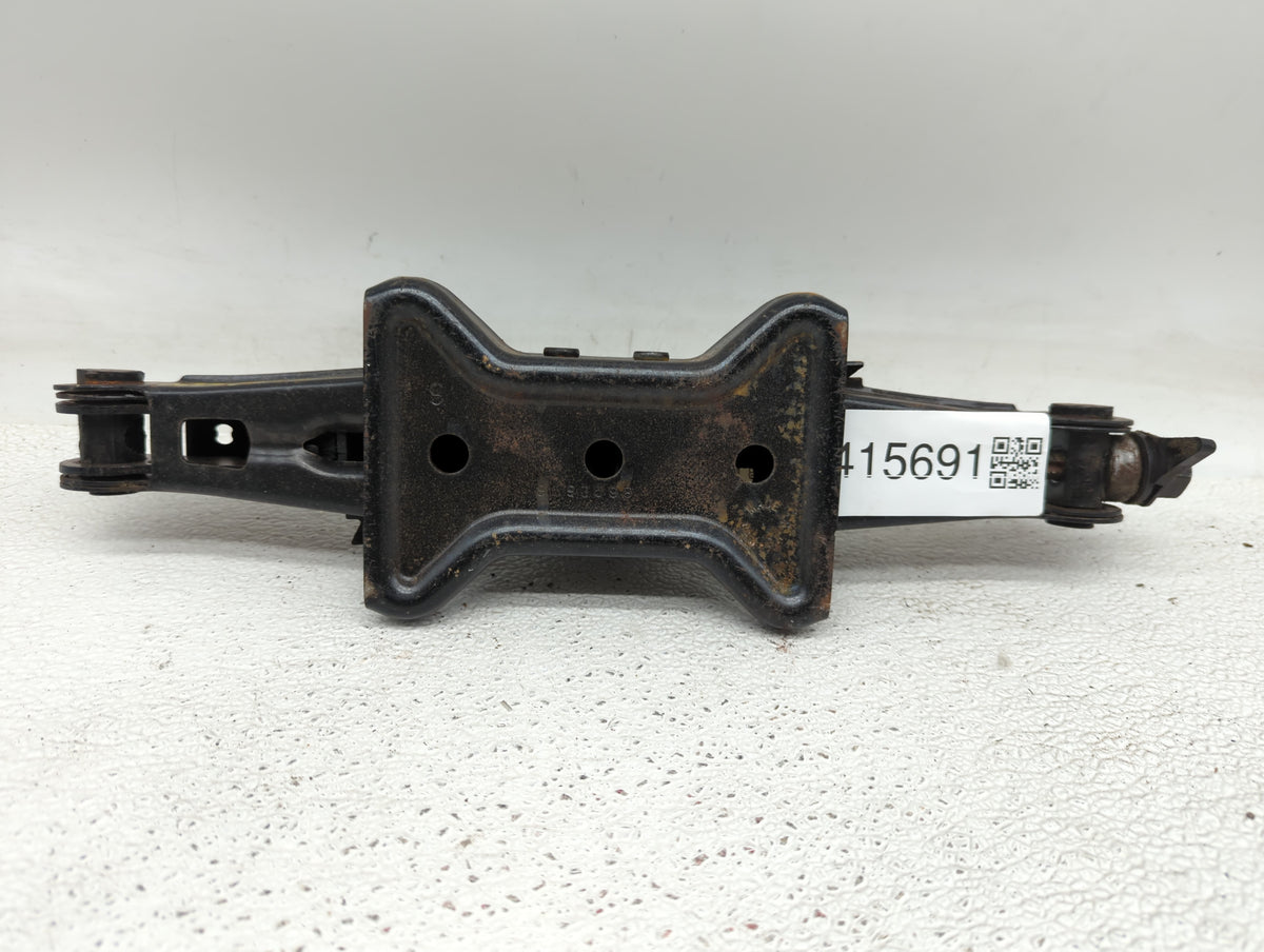 2010 Gmc Terrain Spare Scissor Car Jack - Oemusedautoparts1.com