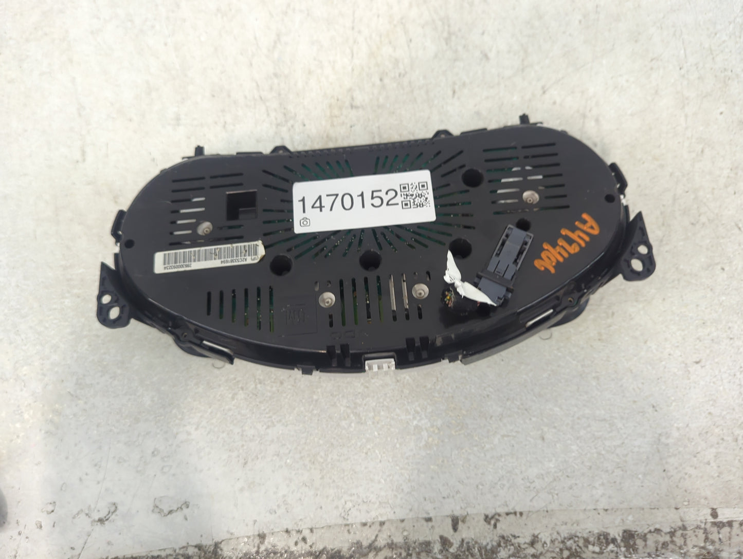 2010 Gmc Terrain Instrument Cluster Speedometer Gauges P/N:20903931 812708197, A2C53295068 Miles:125K Fits OEM Used Auto Par