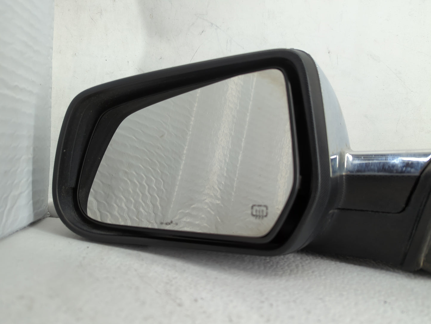 2010-2011 Gmc Terrain Driver Side View Mirror - Left Door Mirror OEM Used - Oemusedautoparts1.com