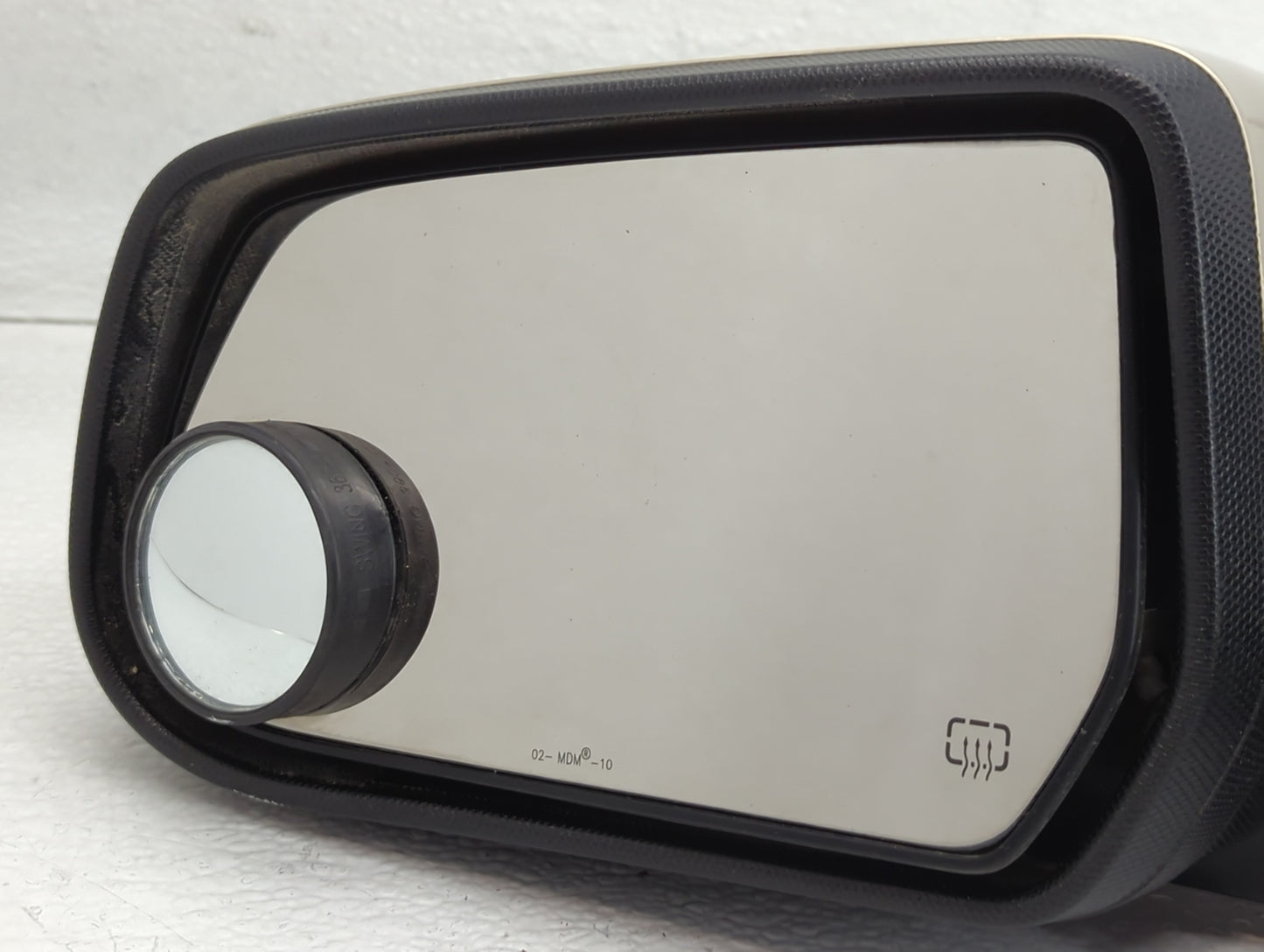 2010-2011 Gmc Terrain Driver Side View Mirror - Left Door Mirror OEM Used - Oemusedautoparts1.com
