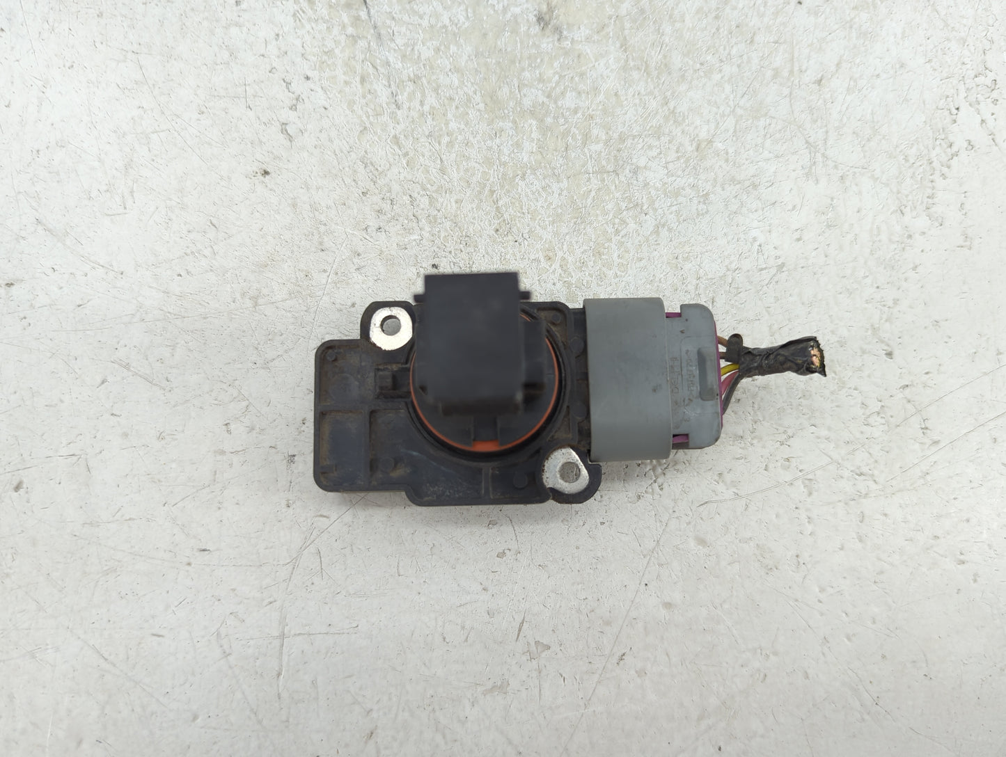 2009-2014 Gmc Yukon Xl 1500 Mass Air Flow Meter Maf - Oemusedautoparts1.com